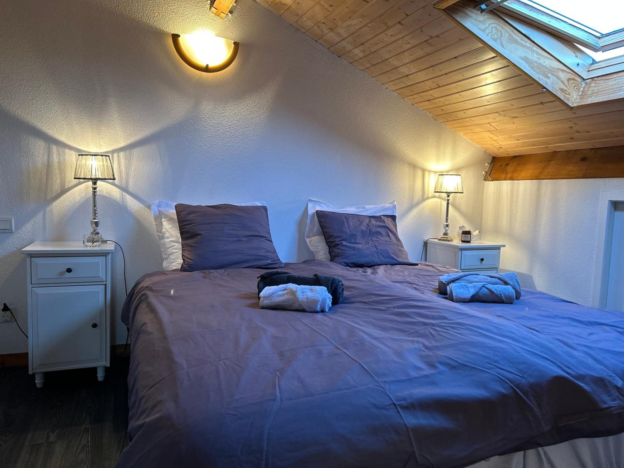 Jolie Maison De Vacances Avec Terrasse Et Jardin Saint-Julien-en-Born Luaran gambar